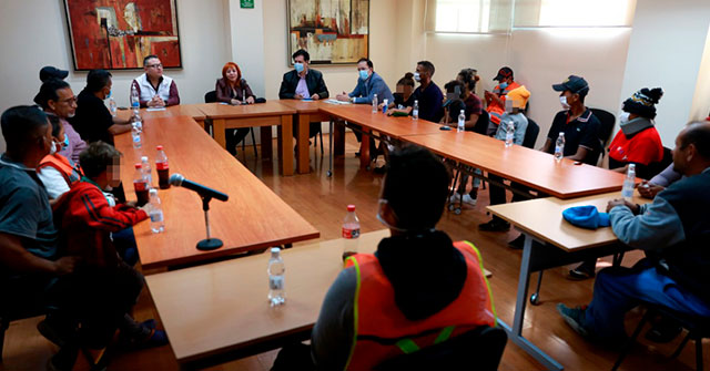 CNDH se reúne con representantes de la Caravana Migrante para intervenir en defensa de los derechos de las personas migrantes en nuestro país.