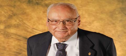 Nace Héctor Fix-Zamudio. Constitucionalista promotor de la figura del ombudsman, y de las defensorías autónomas de los DDHH